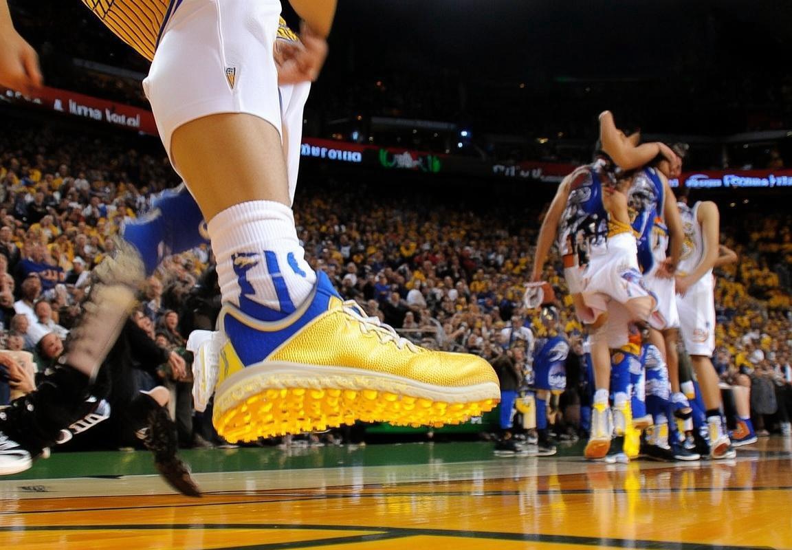 2018年NBA西部半决赛：勇士鹈鹕经典对决回顾(图3)